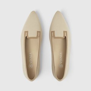 Vivaia Manon Pointy Flats size 5